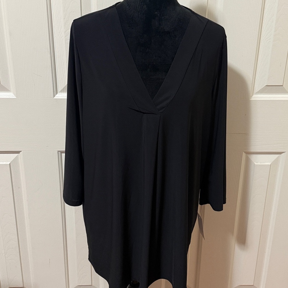 Elegant Black Women's Top Size 2X NEW